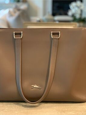 Longchamp Paris Leather Zip Tote Medium Taupe (015) Bag w/ Dust Bag EUC